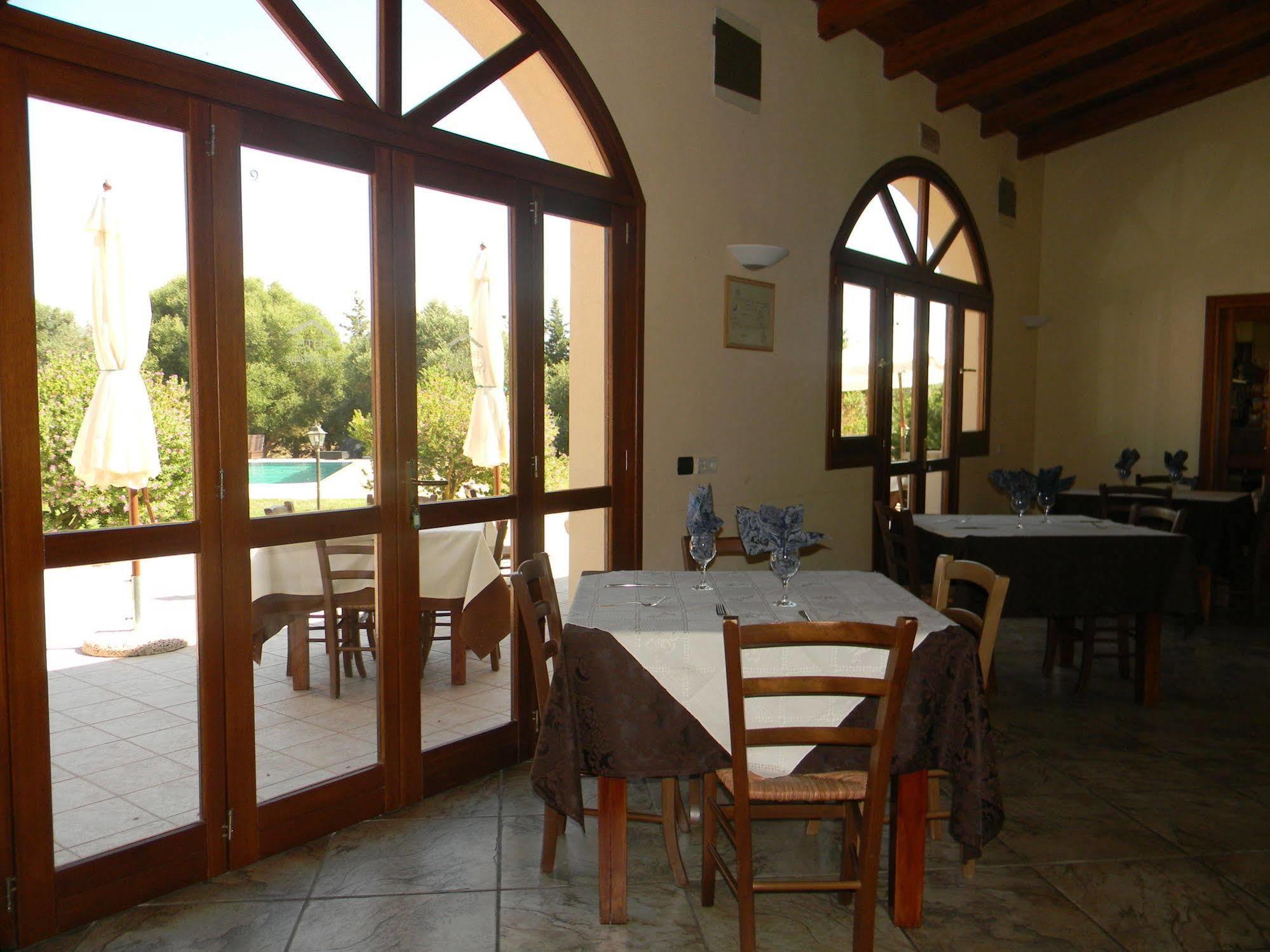 איגלסיאס Hotel Sport Village מראה חיצוני תמונה