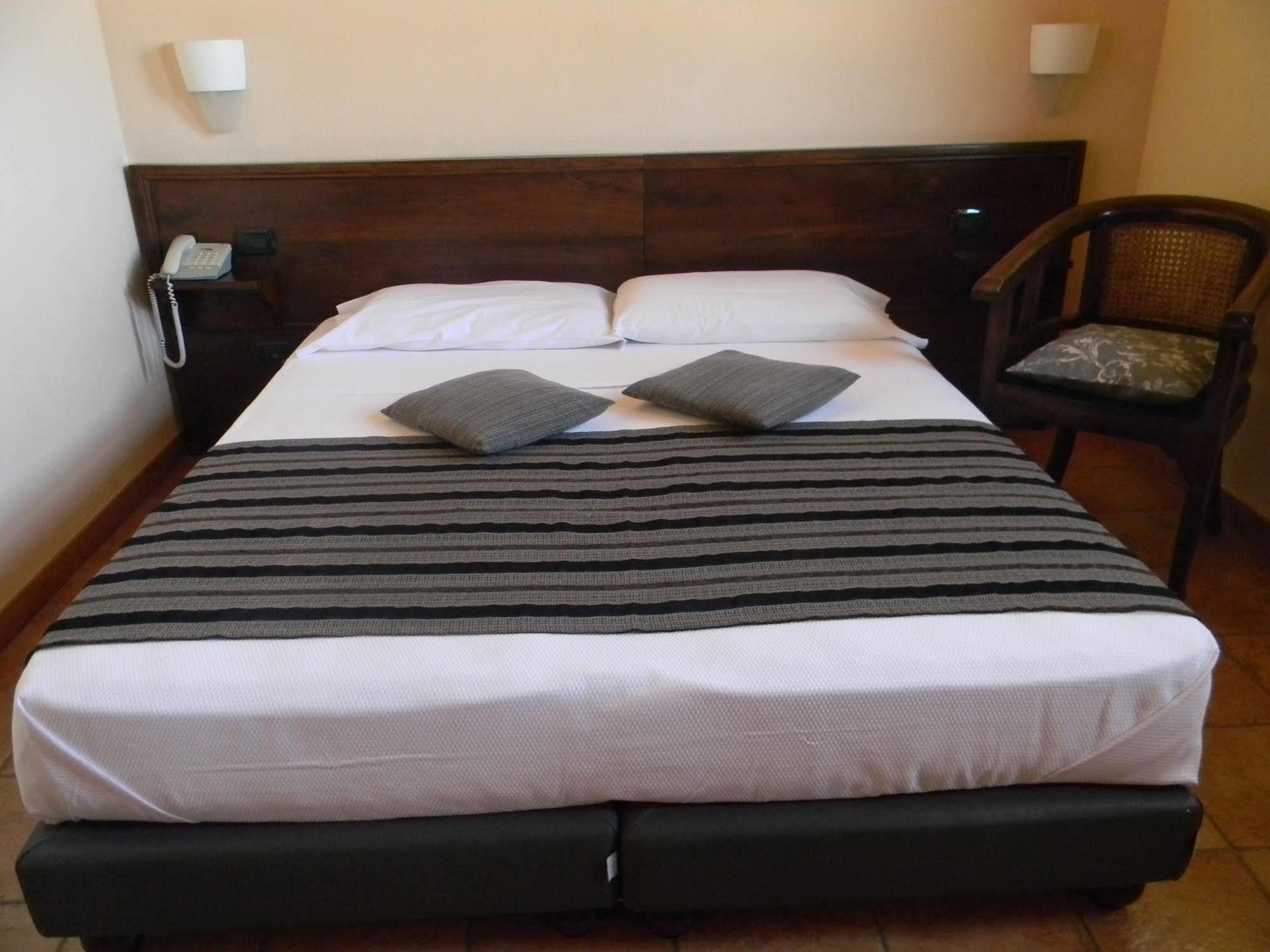איגלסיאס Hotel Sport Village מראה חיצוני תמונה